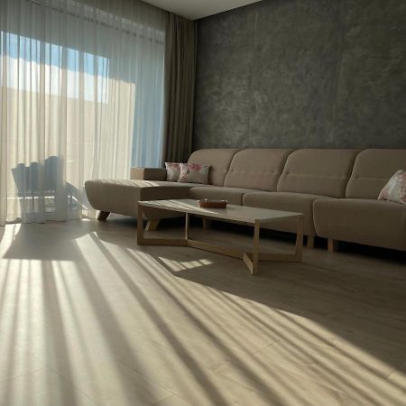 Greenbay Apartment With Free Parking Тренчин Екстер'єр фото