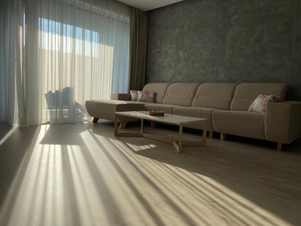 Greenbay Apartment With Free Parking Тренчин Екстер'єр фото