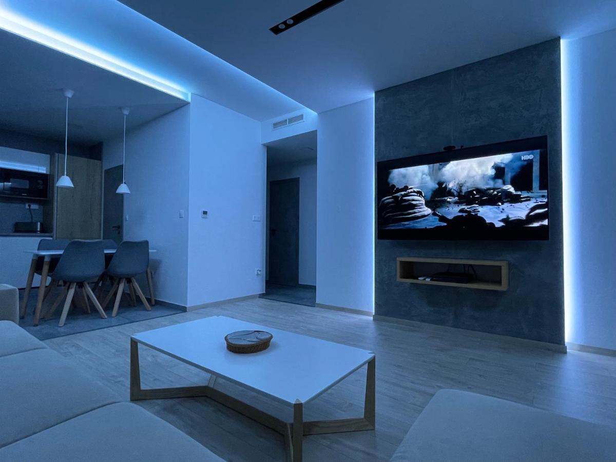 Greenbay Apartment With Free Parking Тренчин Екстер'єр фото