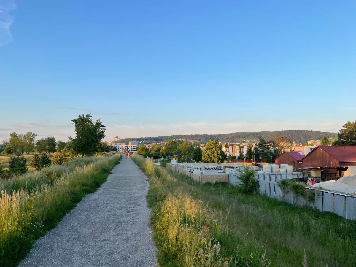 Greenbay Apartment With Free Parking Тренчин Екстер'єр фото