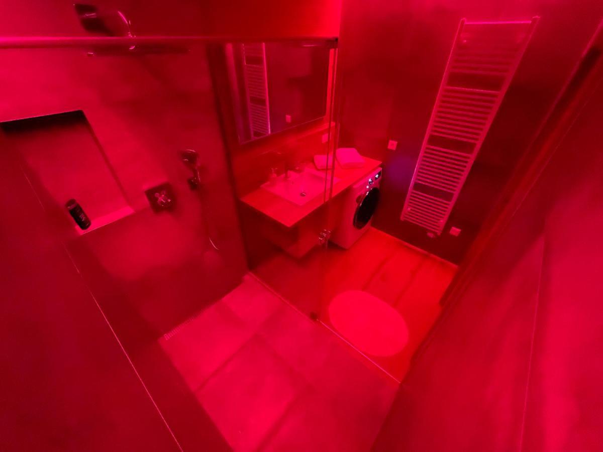 Greenbay Apartment With Free Parking Тренчин Екстер'єр фото