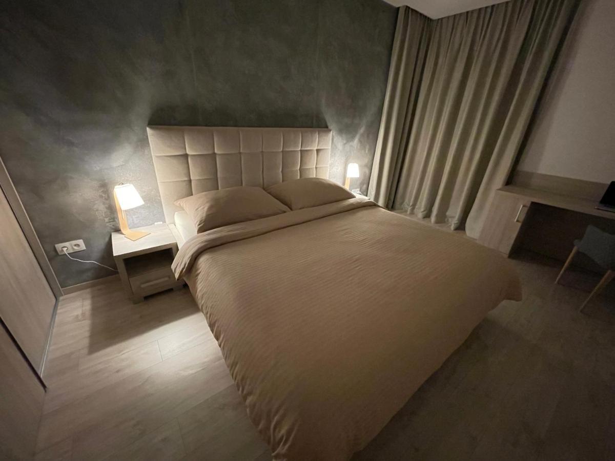 Greenbay Apartment With Free Parking Тренчин Екстер'єр фото
