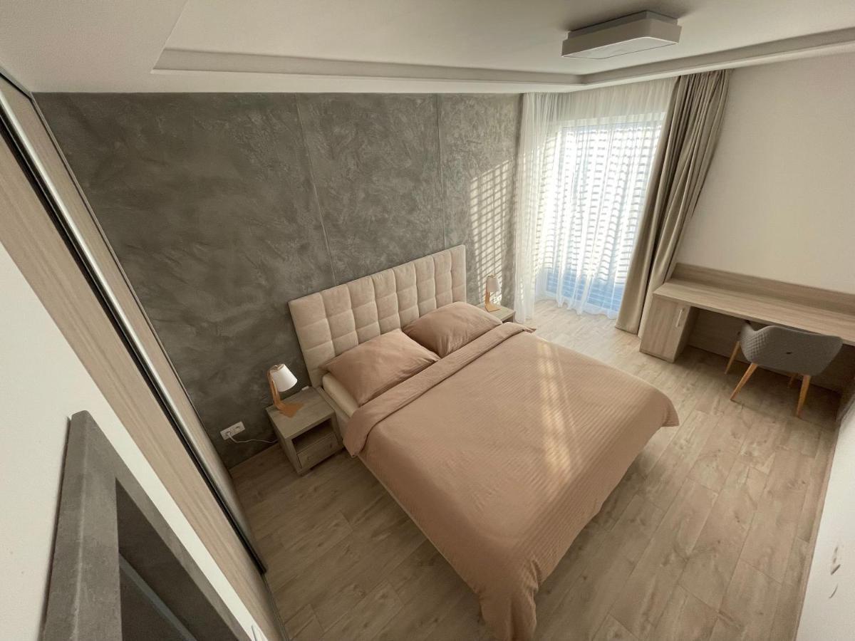 Greenbay Apartment With Free Parking Тренчин Екстер'єр фото
